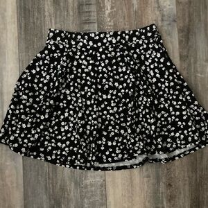 Forever 21 Y2K vintage skater skirt, size medium